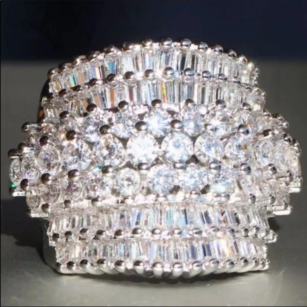 NEW LUXuRY 18 CT 925 SILVER DIAMOND RING - Picture 2 of 3